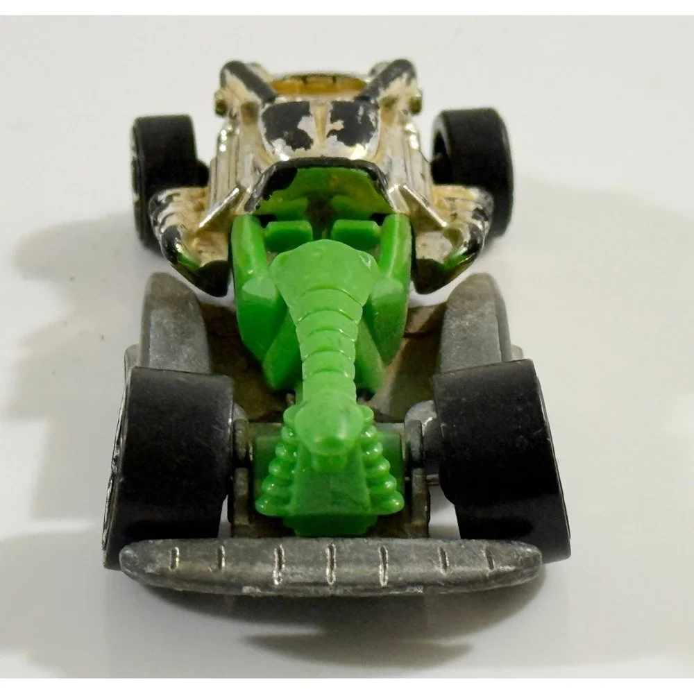 Hot Wheels Ratified Toy Car Kids 1:64 Green Chrome Engine 2004 Mattel Thailand